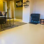 Διαμέρισμα Beautiful & Cozy 3-Room Apartment In Private House NES