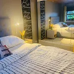 Διαμέρισμα Beautiful & Cozy 3-Room Apartment In Private House *