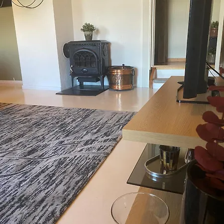 Διαμέρισμα Beautiful & Cozy 3-room In Private House *