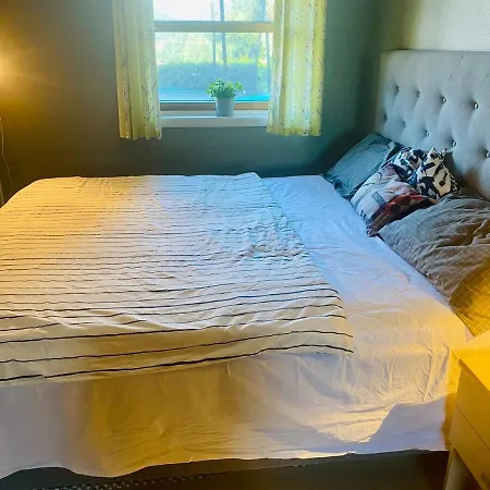 Beautiful & Cozy 3-room In Private House Διαμέρισμα *