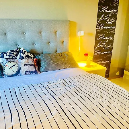 Beautiful & Cozy 3-room In Private House Διαμέρισμα