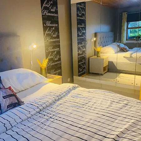 Διαμέρισμα Beautiful & Cozy 3-room In Private House *