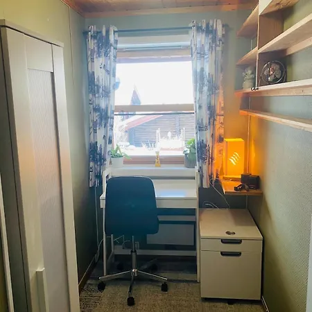 Beautiful & Cozy 3-room In Private House Διαμέρισμα NES