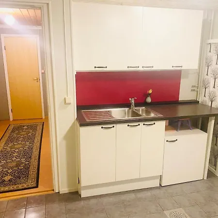 Beautiful & Cozy 3-room In Private House