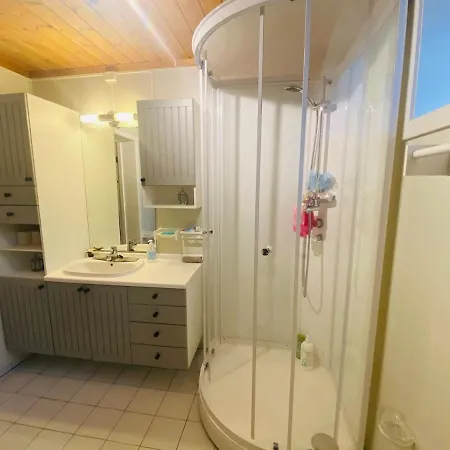 Beautiful & Cozy 3-room In Private House Διαμέρισμα *