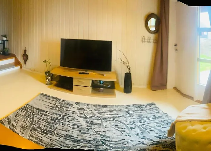 Apartmán Beautiful And Cozy 3-room House For Rent *